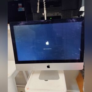 Apple Desktop wireless Keyboard Mouse Apple 10.10.5 Mac Desktop New Condition